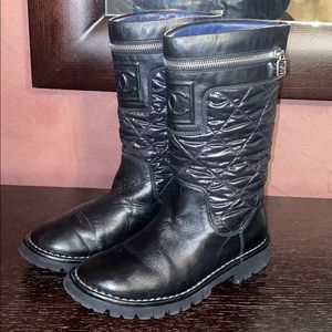 Channel combat boots